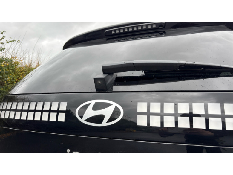 Hyundai INSTER 85kW 02 49kWh 5dr Auto Electric Hatchback